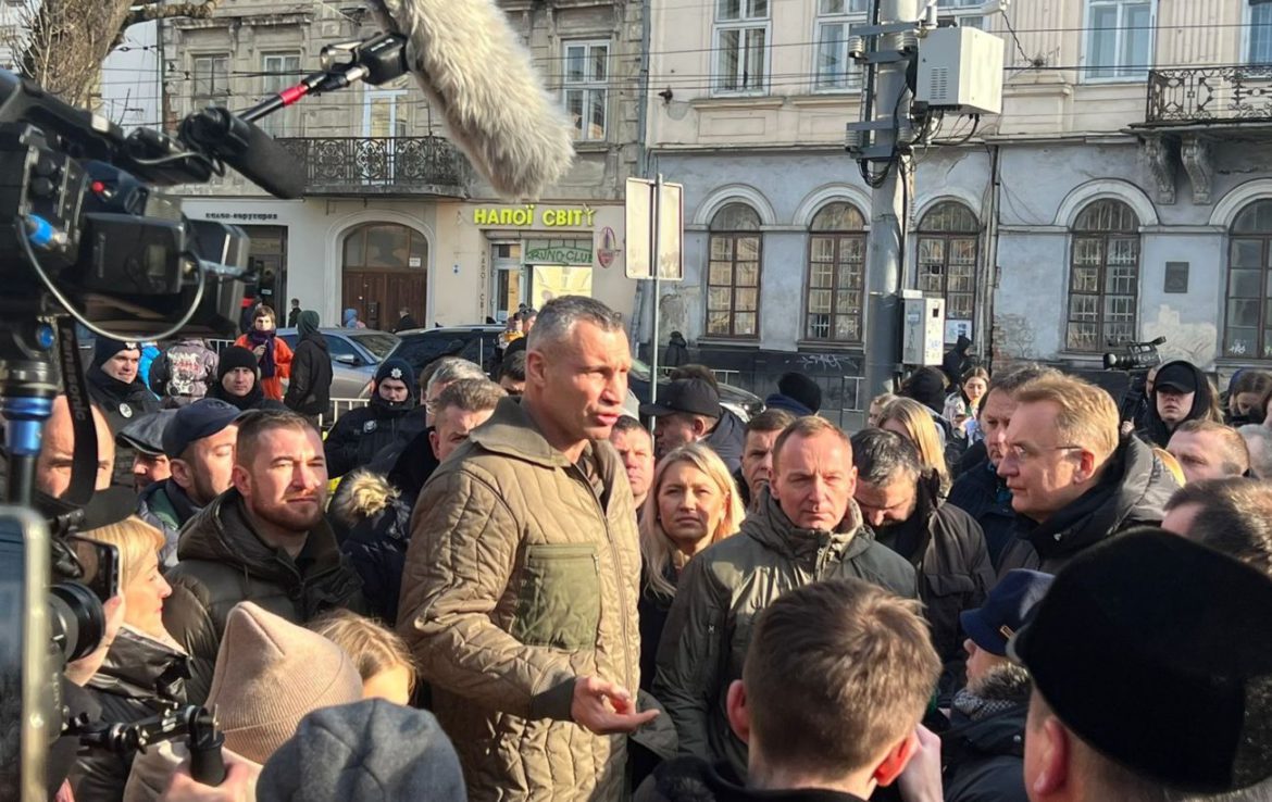 Кличко: Атрошенка хочуть позбавити повноважень