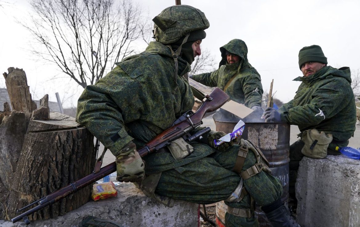 Окупанти посилили контроль за виїздом з Маріуполя, розташували снайперів, – міськрада