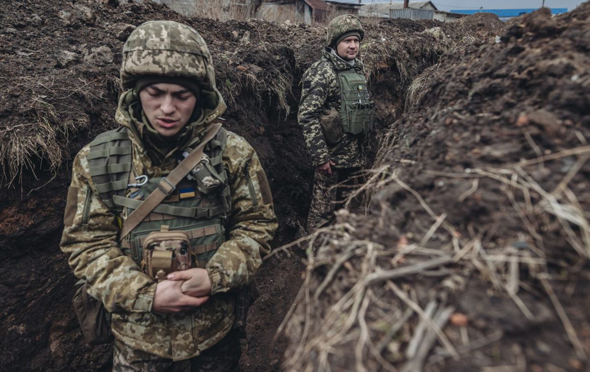 Череватий про бої у Бахмуті: ЗСУ щодня декласують “елітних” російських десантників