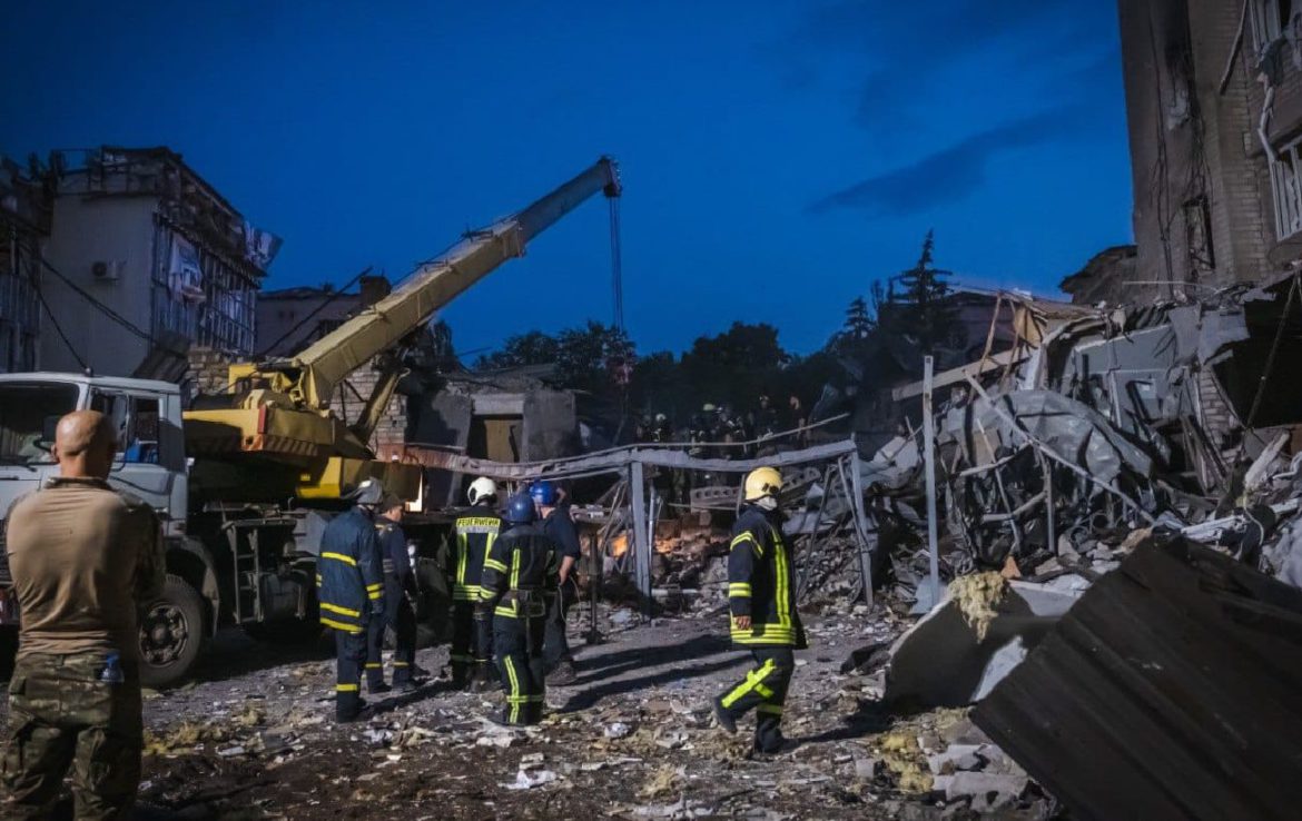 У Краматорську з-під завалів дістали тіло ще однієї жертви