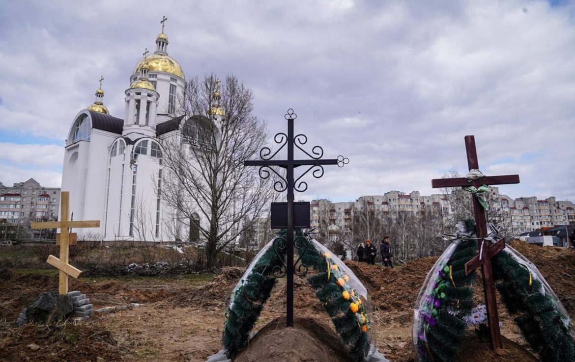 Понад половину застрелили свідомо. Під Києвом за рік знайдено 15 масових поховань