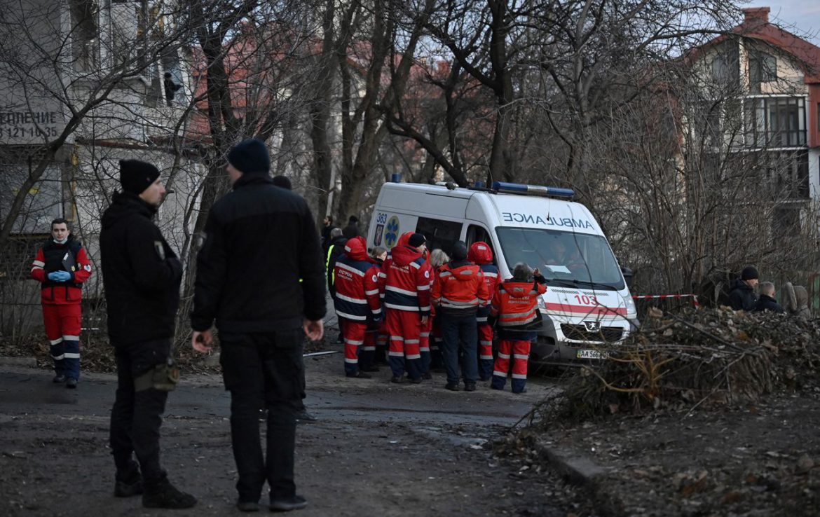 Окупанти обстріляли село під Куп’янськом: загинула жінка