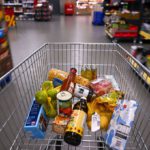 Що краще їсти та пити під час спеки: поради від МОЗ
