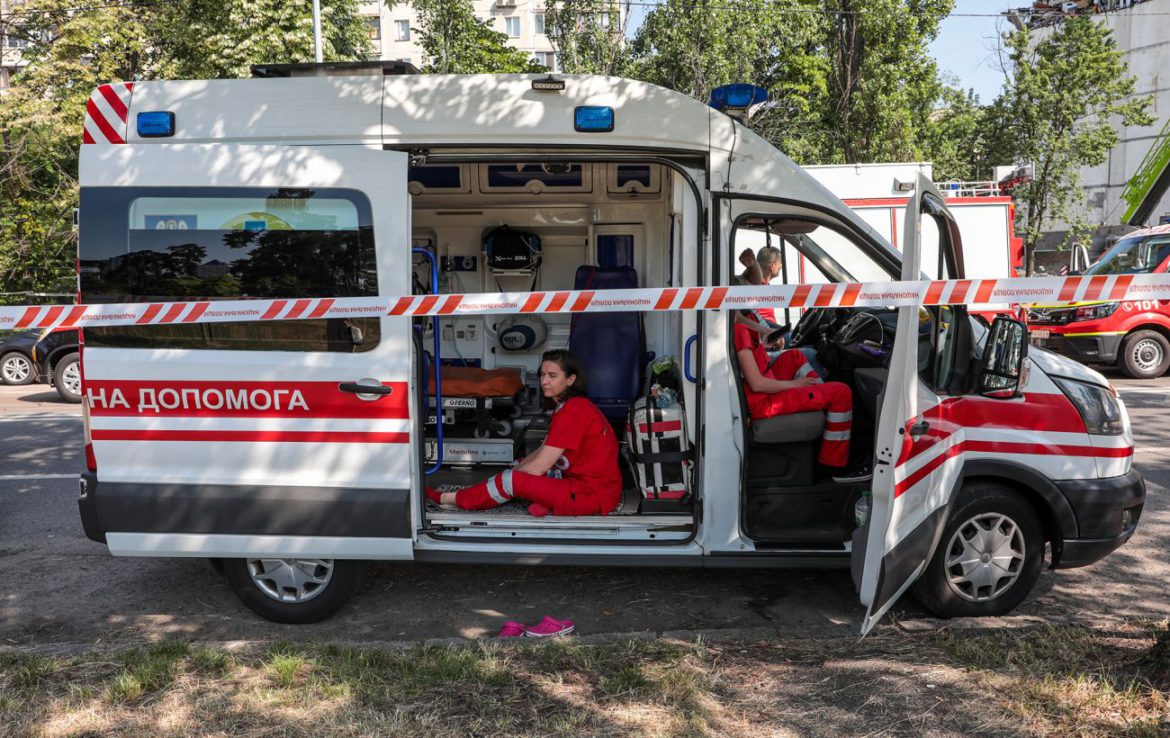 Обстріл Луцька: росіяни вдарили по промисловому підприємству, три людини загинули