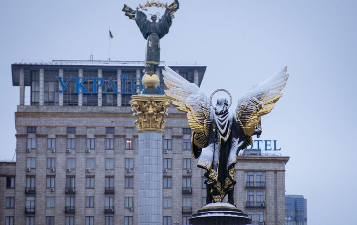 Сніг