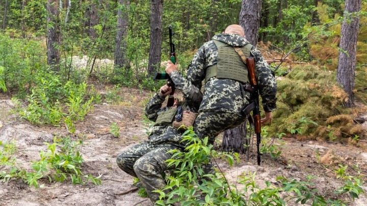 В ожидании контрнаступления: Пьяный русский полковник устроил дебош на блокпосту ДНР