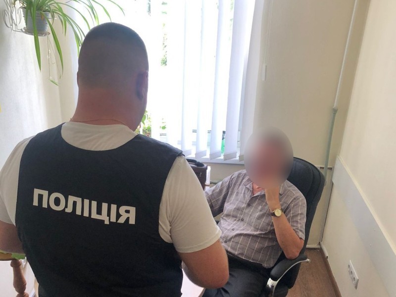 У придбанні пального за завищеною ціною зі збитками в ₴1,4 млн. підозрюють директора медичної установи в Сумах