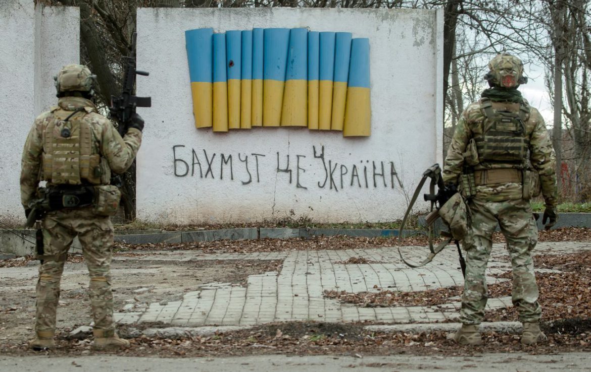 Битва за Бахмут не закінчилася й українці не були відкинуті