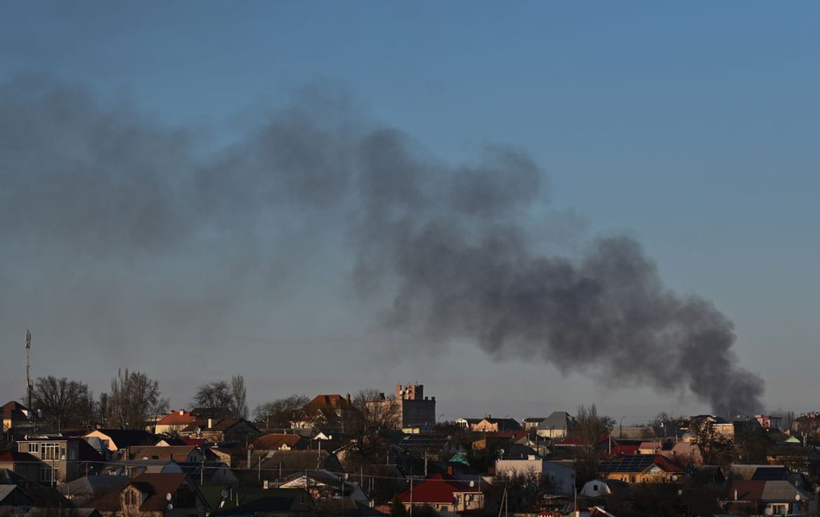 У Кривому Розі повідомляють про вибухи