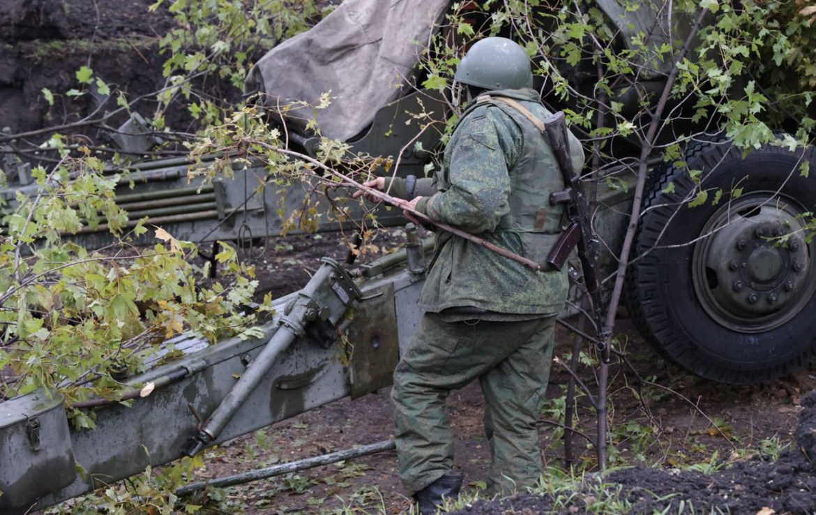 Росіяни зосереджені на східному напрямку, але не можна відкидати удар з півдня, – Гуменюк