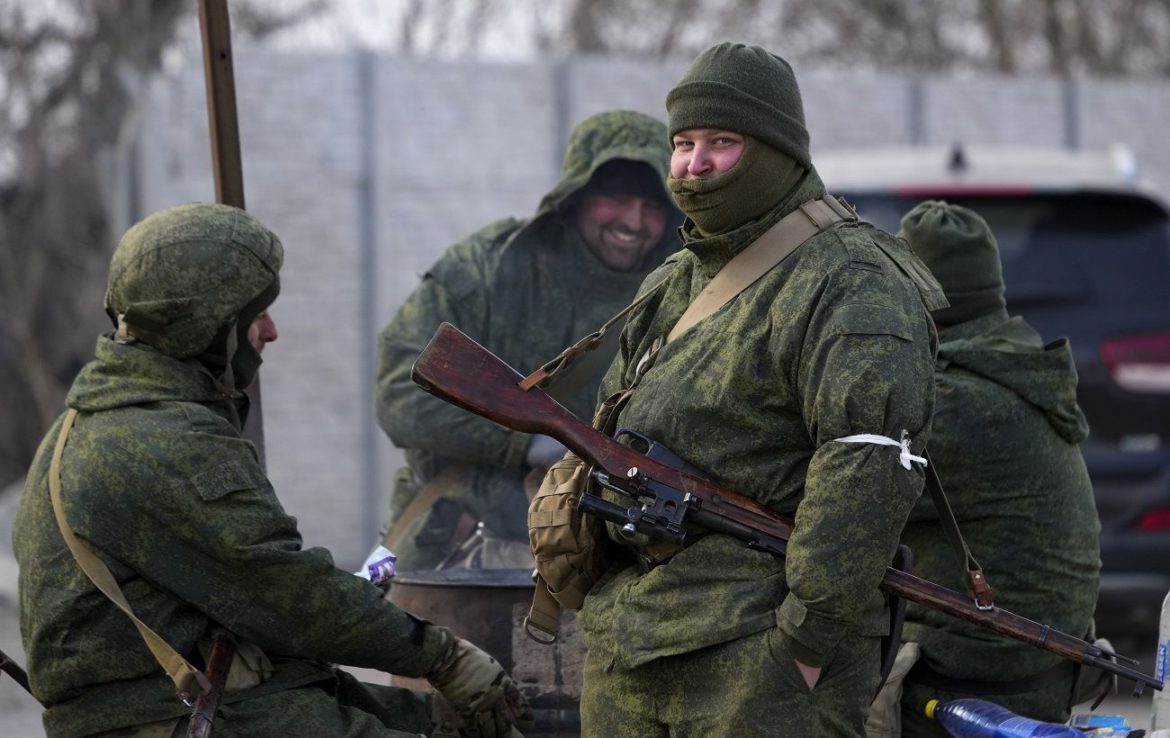 Без бронежелетів і техніки. Росіяни привезли поповнення живої сили у Херсонську область