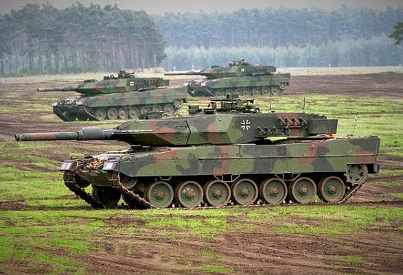 Німецькі танки Leopard 2 прибули до України – Spiegel