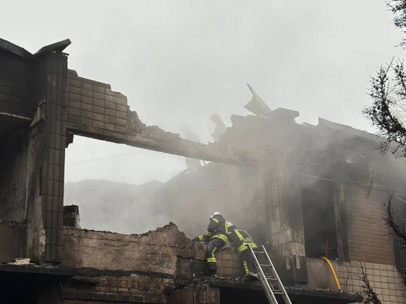 Авіакатастрофа в Броварах: Зеленський повідомив про 15 загиблих і доручив СБУ з’ясувати обставини