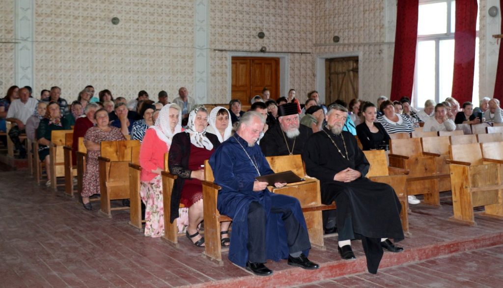 Громади двох сіл на Хмельниччині проголосували за перехід до ПЦУ