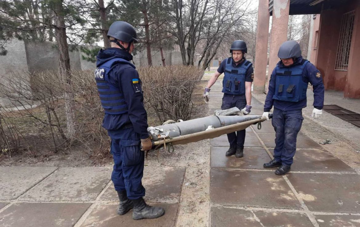 Знайшли на подвір'ї в Херсонській області. Сапери знищили авіабомбу ФАБ-500