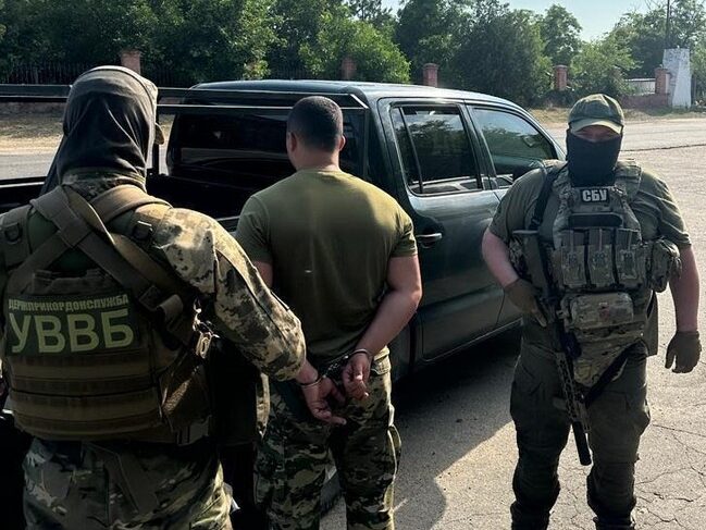 На Херсонщині затримали військовослужбовця, який підозрюється у колабораційній діяльності