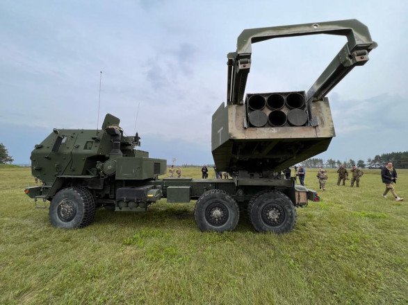 Держдеп США схвалив продаж Латвії систем HIMARS із пусковими установками для ATACMS