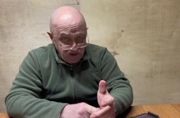 пригожин заявив, що російські військові завдали ракетного удару по таборах “пвк вагнера” і пообіцяв відповідь