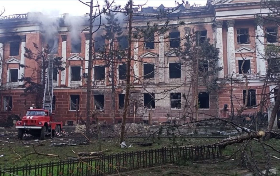 Такого обстрілу не було з Нового року. В Миколаєві без світла залишився цілий район