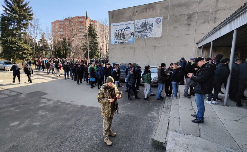 На деякі військові вакансії претендують до 80 кандидатів — рекрутери