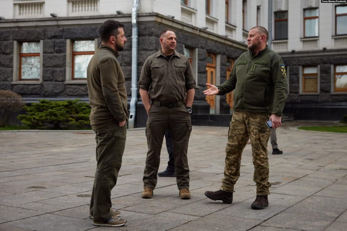 Зеленський не виключив відставку Залужного