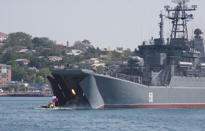 У Чорному морі два ворожі кораблі, ракетоносців немає