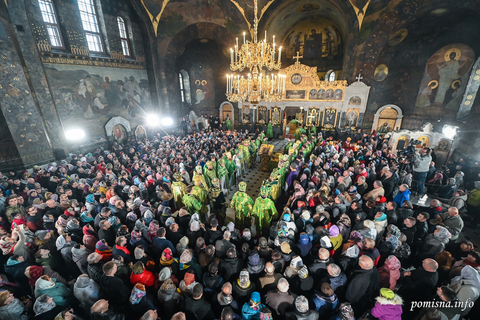 Предстоятель ПЦУ Епіфаній молився в Лаврі за перемогу України