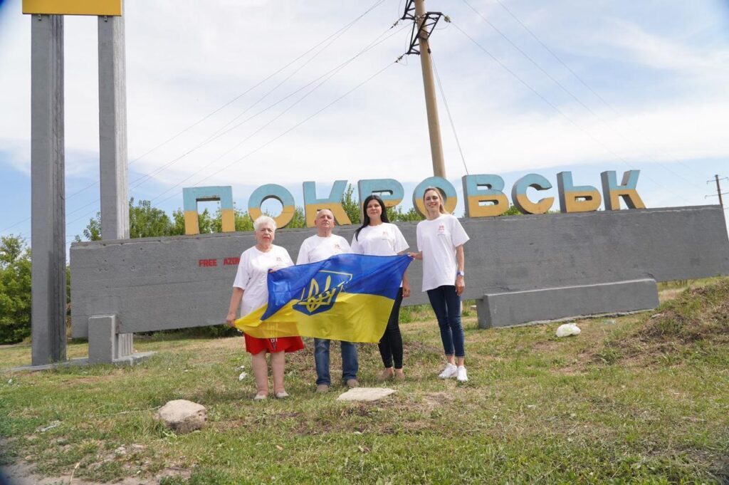 Волонтери "Батьківщини" і БФ молодіжної ініціативи "Надія" передали медичний вантаж на Донеччину та Харківщину