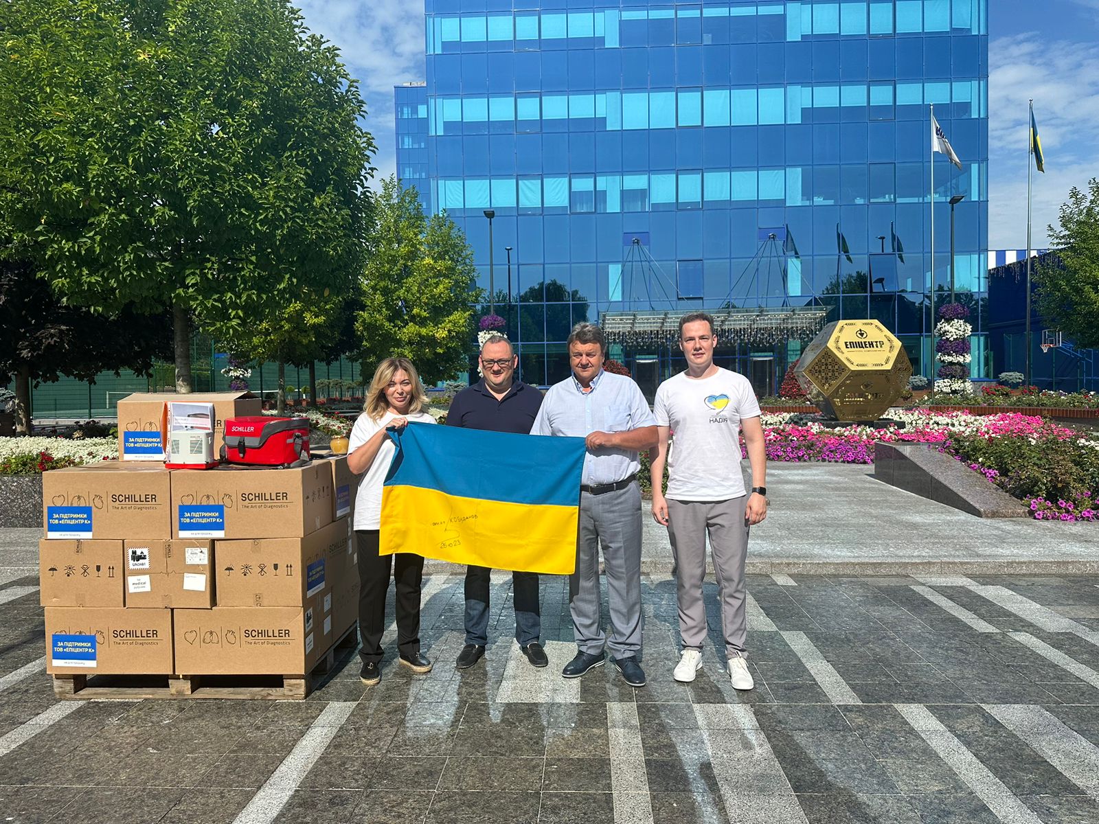 Епіцентр передає військовим медикам апарати для серцево-легеневої реанімації