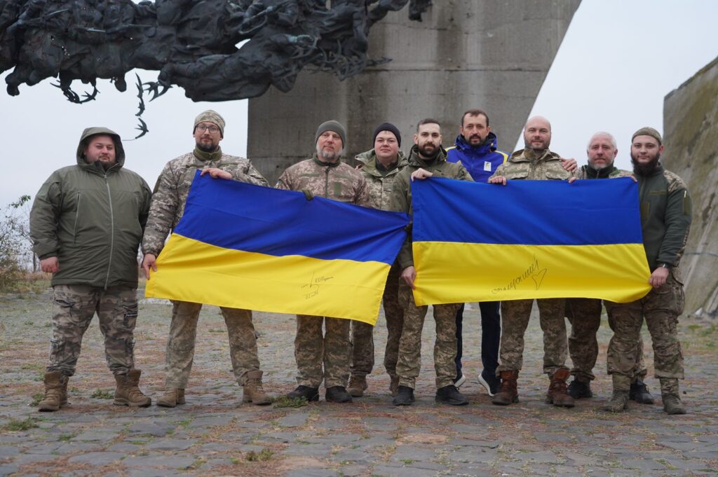 Благодійники Фонду молодіжної ініціативи «Надія» Валерія Дубіля отримали нагороди від головнокомандуючого ЗСУ Сирського