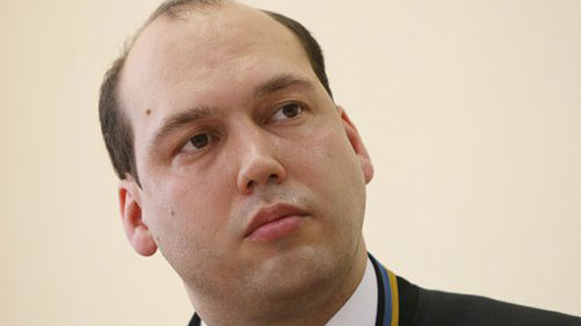 Сергій Вовк декларує нерухомість на дружину, яка співпрацювала з “чорним” нотаріусом