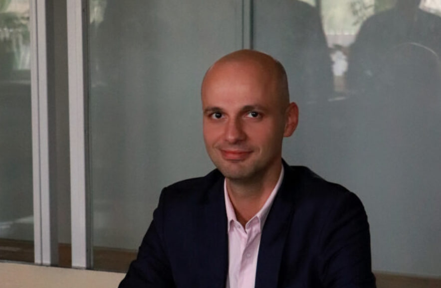 Суддя Асен Адамов регулярно занижує вартість квартир і автомобілів у кілька разів