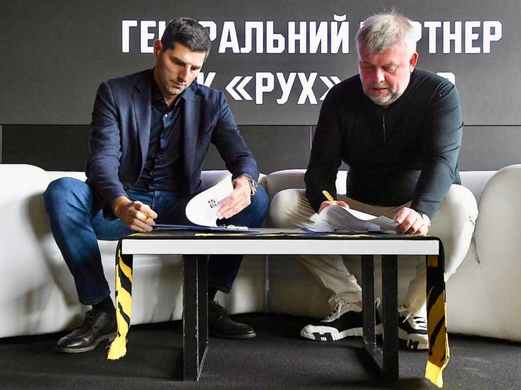 Григорій Козловський і ФК «Рух» продовжує стратегічне партнерство з OnurGroupUkraine - майбутнє футболу у надійних руках 3 Григорій Козловський і ФК «Рух» продовжує стратегічне партнерство з OnurGroupUkraine - майбутнє футболу у надійних руках