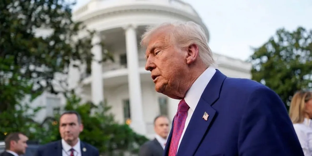 “Він злетів з котушок, це смішно”: Трамп публічно поглузував з Маска та висміяв його нову політичну партію