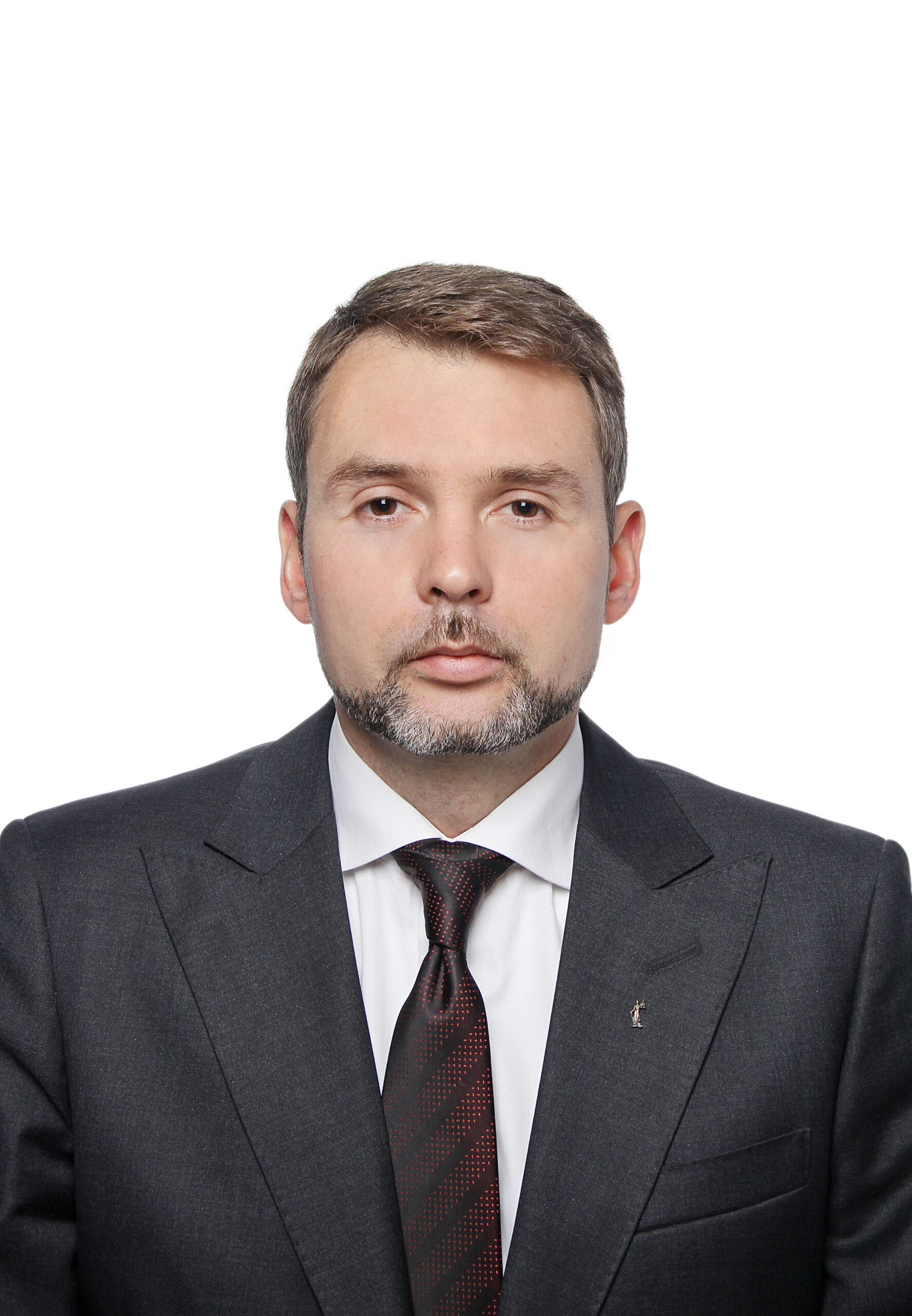 Суддя Андріан Гладун придбав нову квартиру та елітну іномарку і почав скуповувати криптовалюти. Восени він полетить вчитись до США