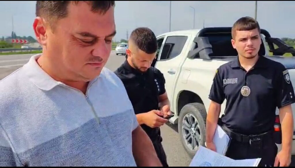 Прокурор Януковича Роман Говда, який перебрався на Житомирщину, кошмарить бізнес та блокує збір зернових 7 Прокурор Януковича Роман Говда, який перебрався на Житомирщину, кошмарить бізнес та блокує збір зернових