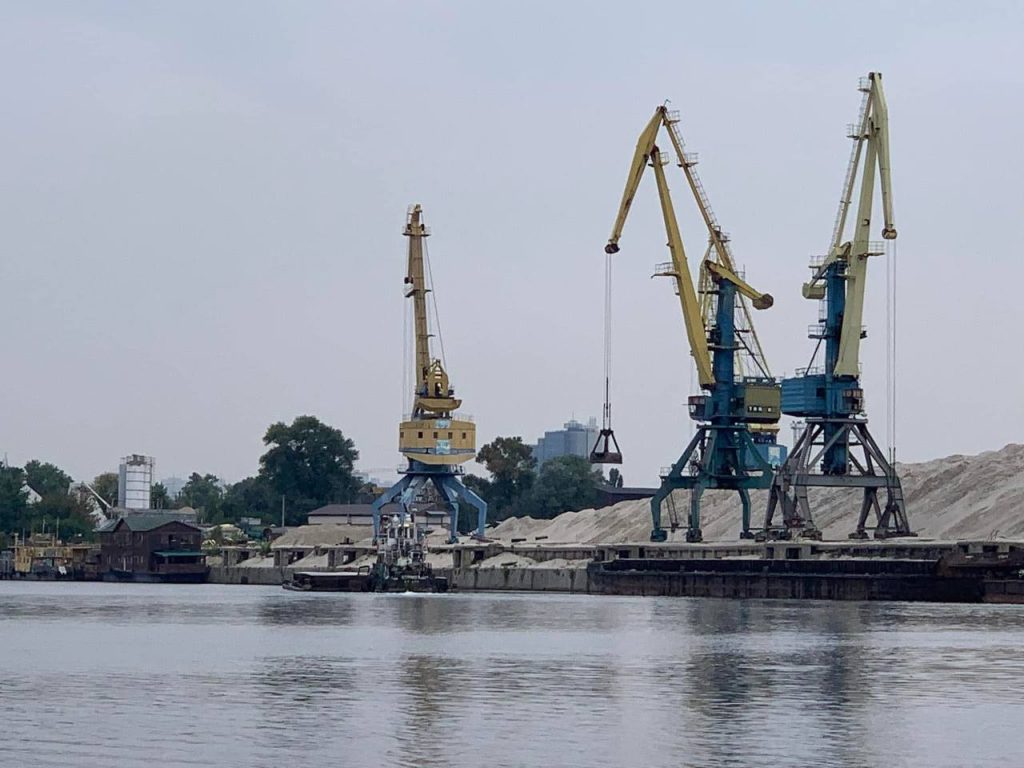 На Подолі планують створити рекреаційну зону, прогнавши «піщану мафію» 3 На Подолі планують створити рекреаційну зону, прогнавши «піщану мафію»