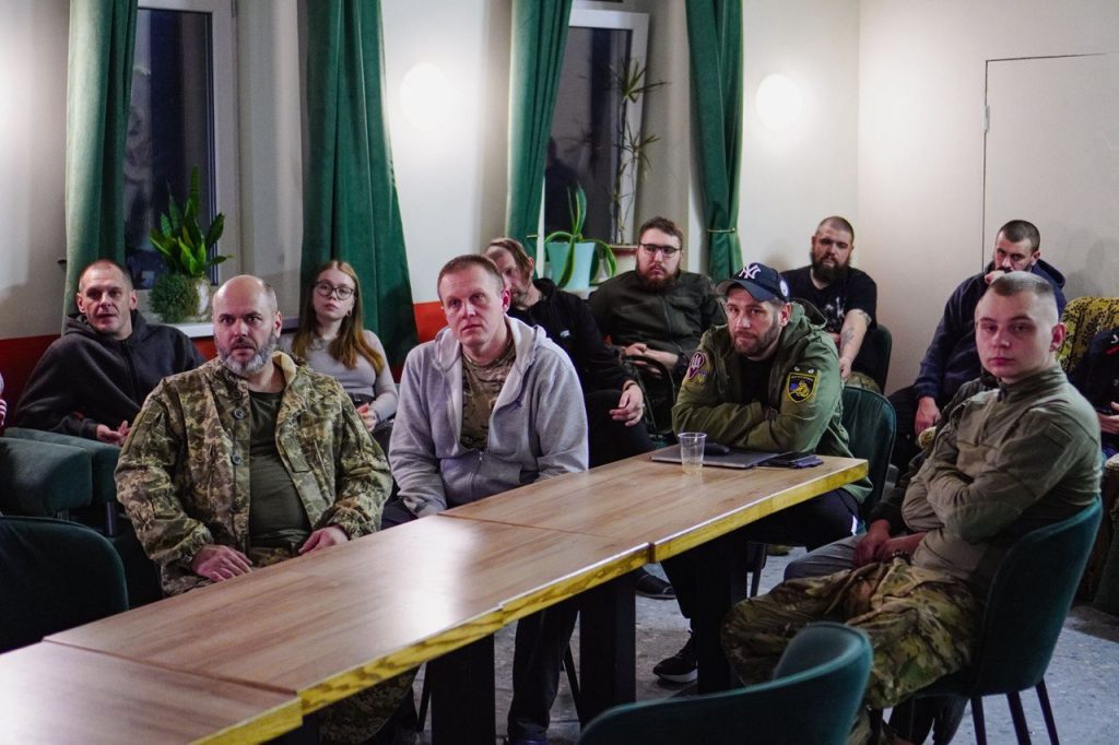 Навчання для ветеранів і військових від БФ молодіжної ініціативи «Надія» — захисники опанували сучасні IT-професії 2 Навчання для ветеранів і військових від БФ молодіжної ініціативи «Надія» — захисники опанували сучасні IT-професії