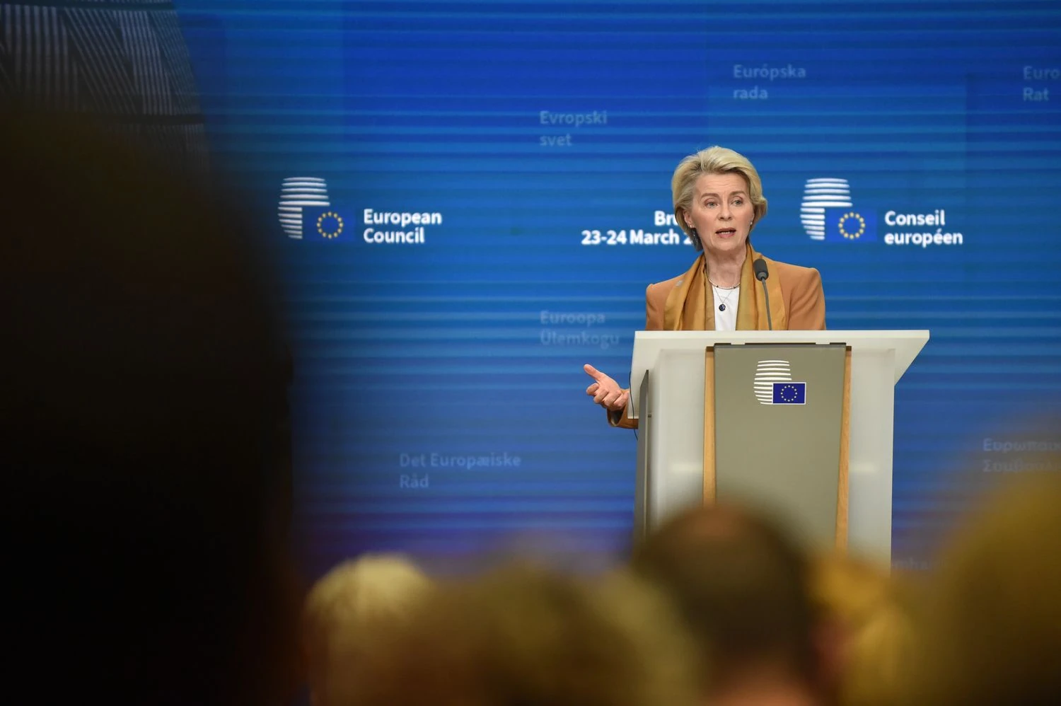 "Було позитивно сприйнято": фон дер Ляєн заявила, що адміністрацію Трампа повідомили про плани на "репараційний кредит" з активів рф 1 "Було позитивно сприйнято": фон дер Ляєн заявила, що адміністрацію Трампа повідомили про плани на "репараційний кредит" з активів рф