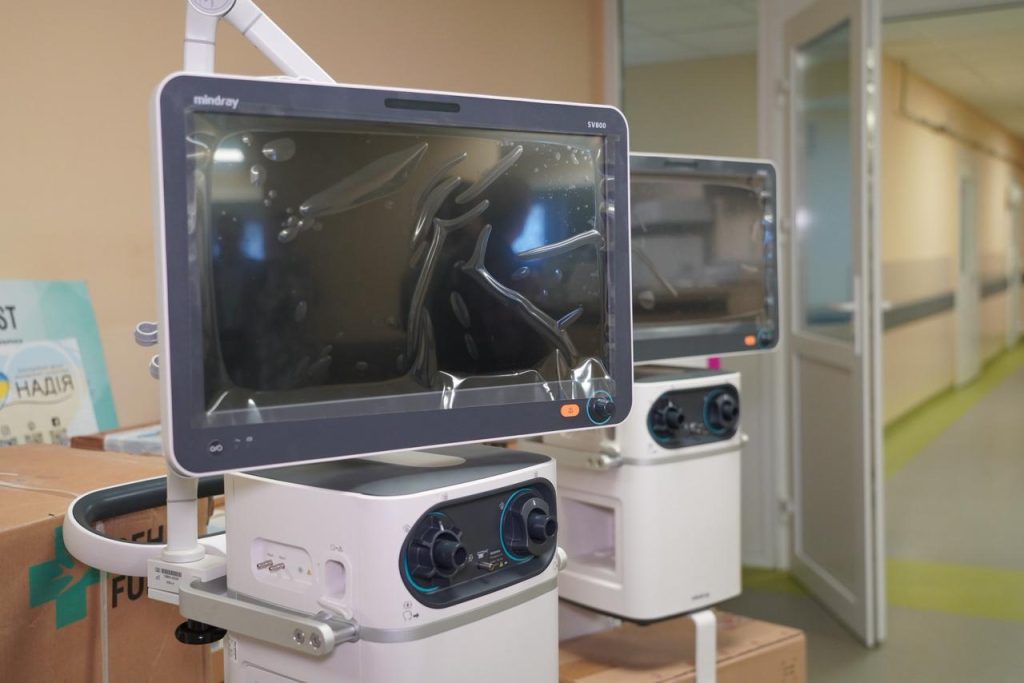 Фонд «Надія» та Валерій Дубіль отримали високу відзнаку лікарні Мечникова за внесок у порятунок життів